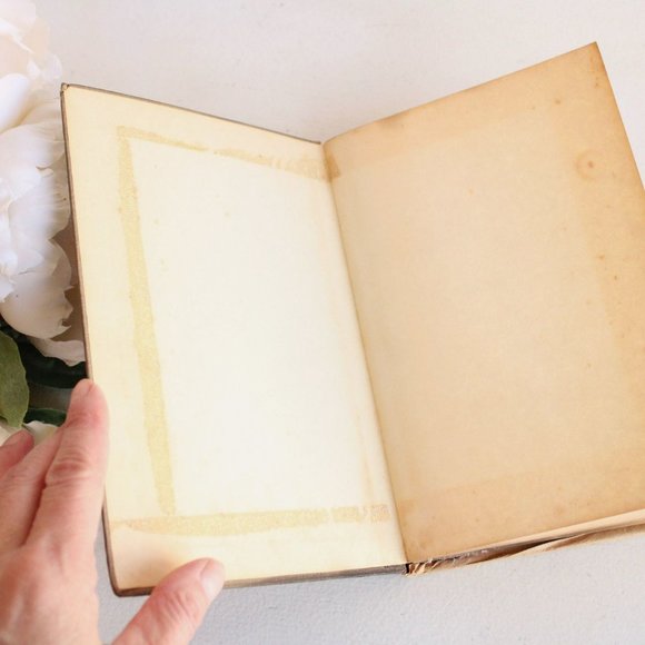 Vintage 1940s Book, Mademoiselle Fifi by Guy De Maupassant, And Other Stories - Picture 6 of 10